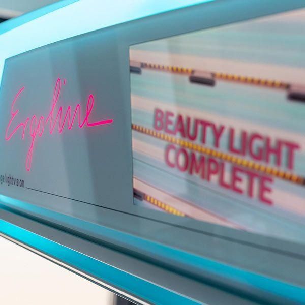 Revitalisierung der Haut mit dem modernen BeautyLight in Ihrem speedSUN Beautylounge Solarium und Sonnenstudio